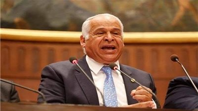 فرج عامر يفتح النار على أندية القمة بسبب نجوم سموحة