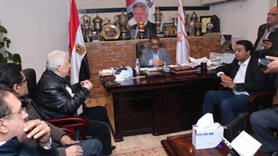 مرتضى منصور وضياء رشوان يعلنان انتهاء أزمة 