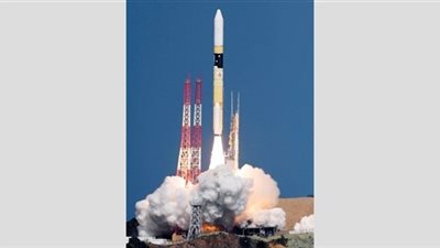 عامٌ على إطلاق خليفة سات.. أول قمر صناعي عربي بأيدٍ إماراتية (فيديو)