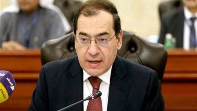  وزير البترول يشارك في القمة الاقتصادية العربية الأوروبية باليونان