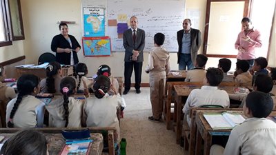 وكيل تعليم الفيوم يتفقد مدرسة دوار جبلة الإبتدائية بسنورس (صور)