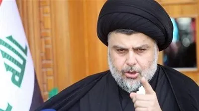 زعيم التيار الصدري ينضم إلى آلاف المتظاهرين في جنوب بغداد