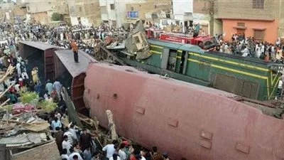 65 قتيلا حصيلة ضحايا حريق داخل  قطار في باكستان   