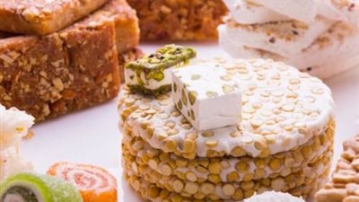 ما حكم شراء الحلوى والاحتفال بالمولد النبوي؟.. الإفتاء تُجيب