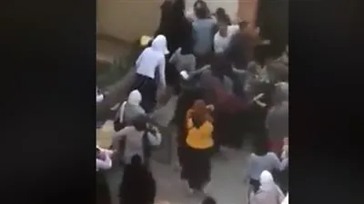 شاهد.. مشاجرة بـ