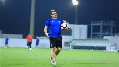 نجم الأهلي يفاجئ إدارة الخطيب بقرار الرحيل بعد تجاهل 