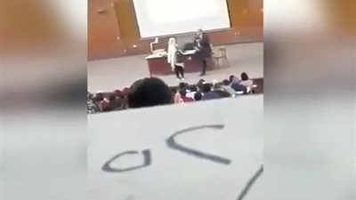 تفاصيل المشادة بين عميد حقوق طنطا وطالبة (فيديو)