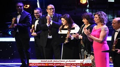 وزير الثقافة تكرم شخصيات ساهمت في إثراء الحياة الفنية بمهرجان الموسيقى (صور)