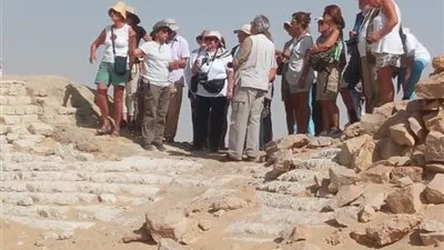 المناطق الأثرية بالفيوم تستقبل وفد من دارسي الآثار الإيطاليين