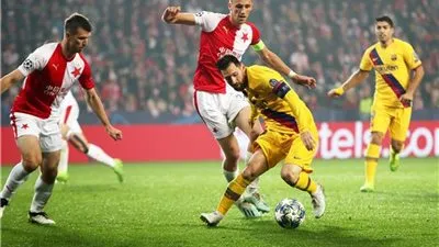 لجنة إسبانية تصنف مباراة برشلونة وسلافيا براج 