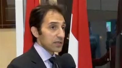 الرئاسة تزف خبر سار للعاملين بـ700 جهة حكومية (فيديو)