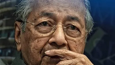 مهاتير محمد يبعث برسالة خطية للملك سلمان