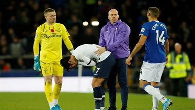 هل يستحق سون الطرد بعد إصابة جوميز الخطيرة؟