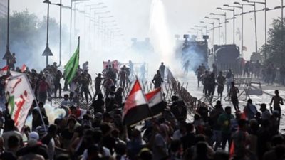 المظاهرات العراقية تتسبب في إغلاق الموانئ  