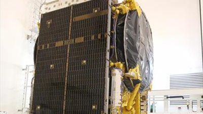 مدير وكالة الفضاء المصرية يكشف فوائد إطلاق أول قمر صناعي للإتصالات (فيديو)