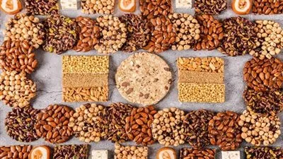 خبير تغذية يكشف طريقة شراء حلاوة المولد بصورة آمنة