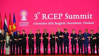 اليابان تحث الهند على مراجعة قرار الانسحاب من الشراكة الاقتصادية الإقليمية الشاملة