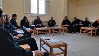 تفاصيل الاجتماع الشهري لكهنة كاثوليك الإسماعيلية