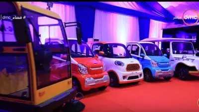 شاهد.. الحكومة تبحث آلية استبدال التاكسي بسيارة كهربائية جديدة