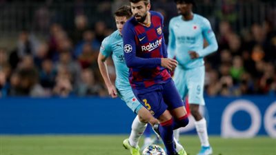 تعليق ناري من بيكيه بعد التعادل مع سلافيا براج