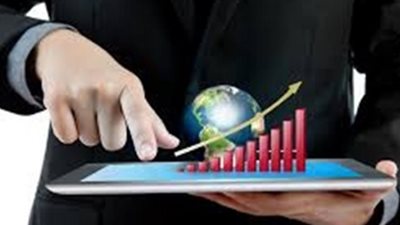 بعد مرور ثلاث سنوات .. كيف قيم الخبراء برنامج الإصلاح الاقتصادي