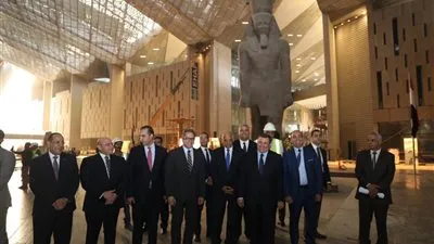 جولة رئيس وأعضاء البرلمان في المتحف المصري الكبير (صور) 