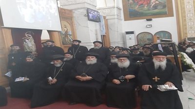 تشييع جنازة القمص بيشوى عزيز من كنيسة مارمينا بالألف مسكن