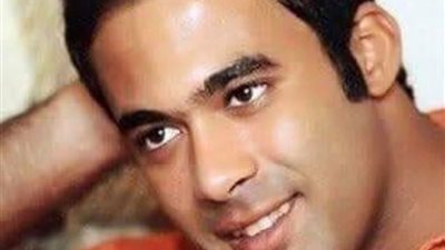 أحمد زاهر ينعي هيثم أحمد زكي (صورة)