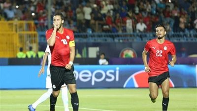 رمضان صبحي ومصطفي محمد أسلحة مصر أمام مالي