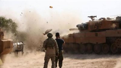 اندلاع مهاجمات بين قوات الجيش السوري والتركي برأس العين 