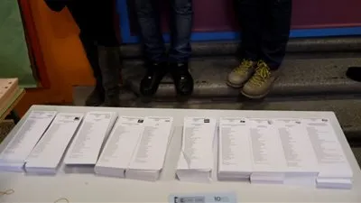 في انتخابات مفاجئة.. مراكز الاقتراع في إسبانيا تفتح أبوابها أمام الناخبين