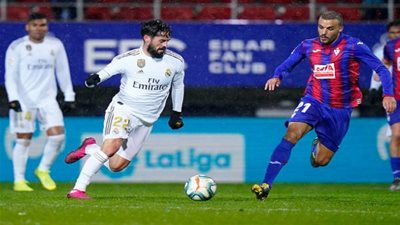 صحف إسبانيا تتحدث عن عاصفة ريال مدريد في إيبار