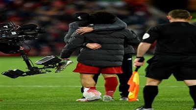 عاجل.. محمد صلاح يظهر مصابا بعد مباراة ليفربول ومانشستر سيتي وشكوك حول لحاقه بمعسكر المنتخب