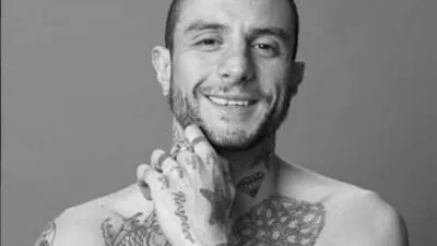 في عيد ميلاده الـ 39 تعرف على عدد زيجات أحمد الفيشاوي