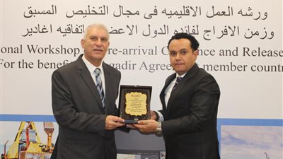  رئيس مصلحة الجمارك: إجراءات جديدة لتقليص زمن الإفراج وخفض أسعار السلع