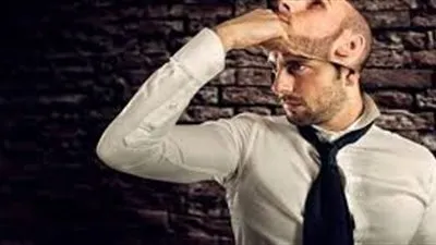 10 علامات تكشف لك المنافقين المحيطين بك