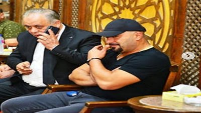 عمر طلعت زكريا: 