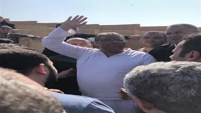 فى لفتة إنسانية.. السجون تسمح لمراسل الجزيرة بحضور دفن والده 