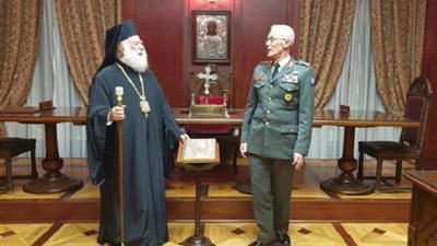 تفاصيل لقاء البابا ثيودوروس مع رئيس الأركان العامة اليونانية