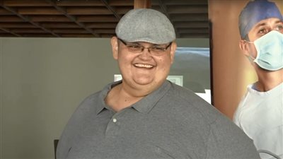 رحلة أسمن رجل في العالم من بدء تخفيف الوزن إلى المشي على قدميه