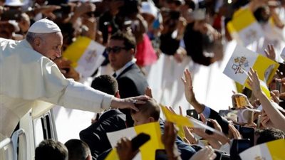 فيتنام تحظر كاهنا ناشطا من حضور قداسة البابا في اليابان