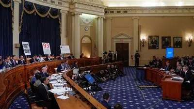 لجنة الاستخبارات الأمريكية تعتزم التصويت على تقرير عزل 