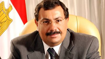 دقيقة حداد داخل معرض ومؤتمر 