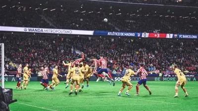 صدمة برشلونة في مدافعه الجديد