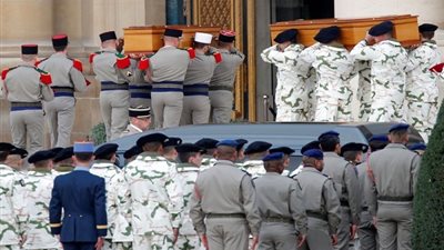 فرنسا.. حداد على مقتل 13 جنديا في مالي