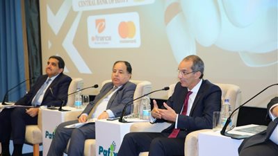  وزير الاتصالات: الجانب التشريعي يعد واحد من أهم أركان مصر الرقمية