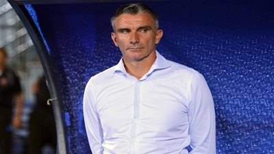 أول رد من كارتيرون على ترشحه لتدريب نادي الزمالك خلفا لميتشو