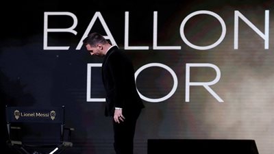 لعبة الكراسي الموسيقية.. ماذا قدم ليونيل ميسي حتى يتوج بالكرة الذهبية 