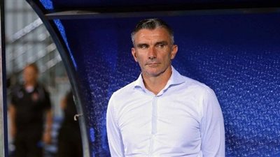 عاجل.. كارتيرون يجتمع بلاعبي الزمالك 