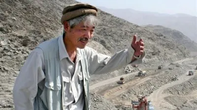 بعد الاعتداء عليه في أفغانستان.. الطبيب الياباني يُخضر الصحراء